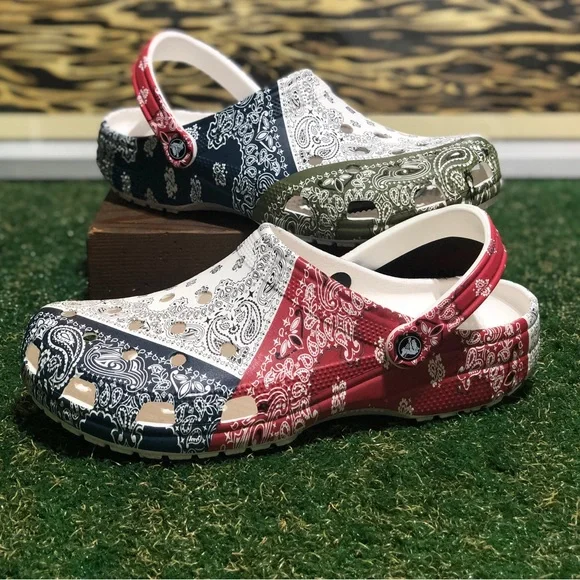 CROCS | Shoes | Crocs Classic Multi Bandana Clog 268790h  display picture 2